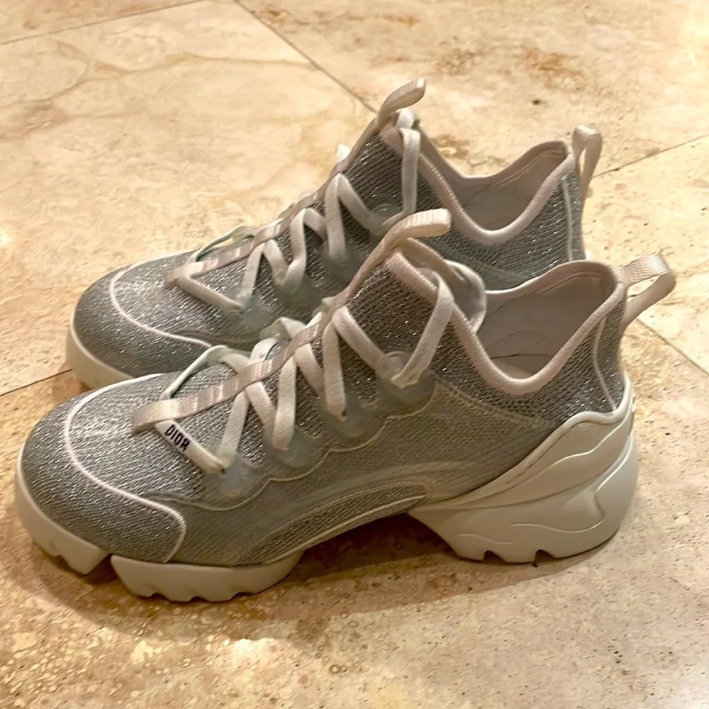 Authentic Dior women sneakers size 37 brand new wore them for 1h at home! - Picture 2 of 5